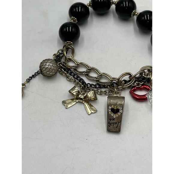 Betsey Johnson Whistle Red Lips Black Beads Black Beads Bow Stretch Bracelet - Picture 14 of 16